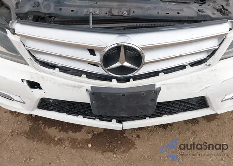 2012 Mercedes-Benz C 250 Sport из США, поврежденный, VIN WDDGF4HB5CA620552